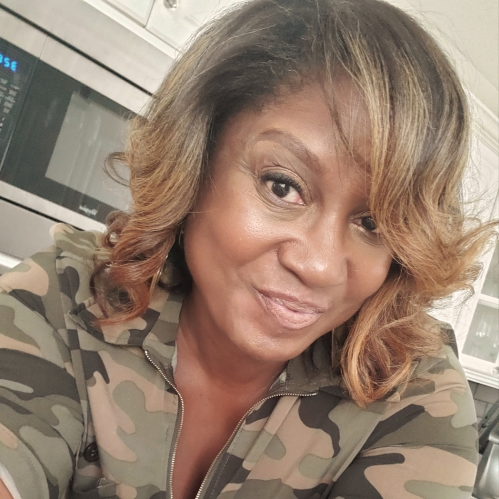 Meet your Posher, Valarie